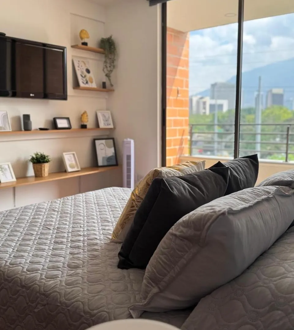 Aparta Estudio Muy Bien Ubicado Medellin Colombia