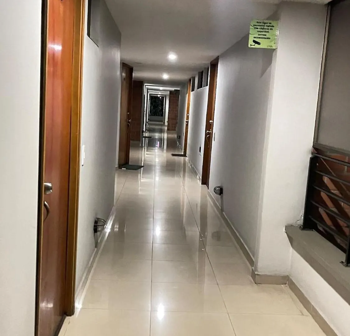 Aparta Estudio Muy Bien Ubicado Medellín 0*,