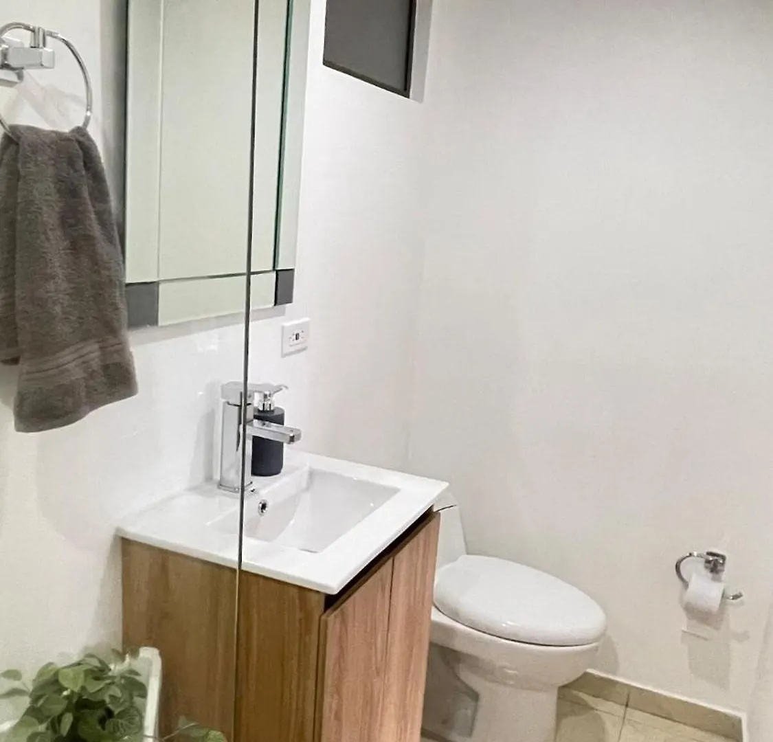 Aparta Estudio Muy Bien Ubicado Medellín 0*,  Colombia